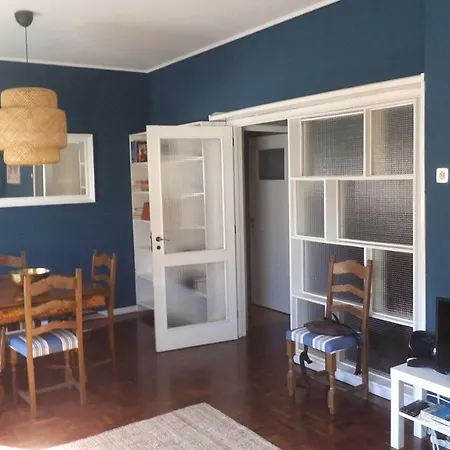 Apart 2d Metro Station Apartment *